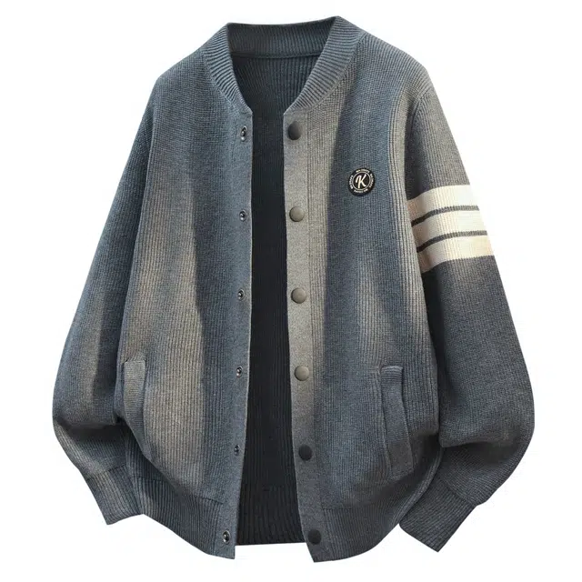 空白町 简约百搭宽松休闲条杠设计撞色单排扣慵懒感长袖潮流品牌字母胸针高智老钱风穿搭基础款户外套针织衫 男女同款