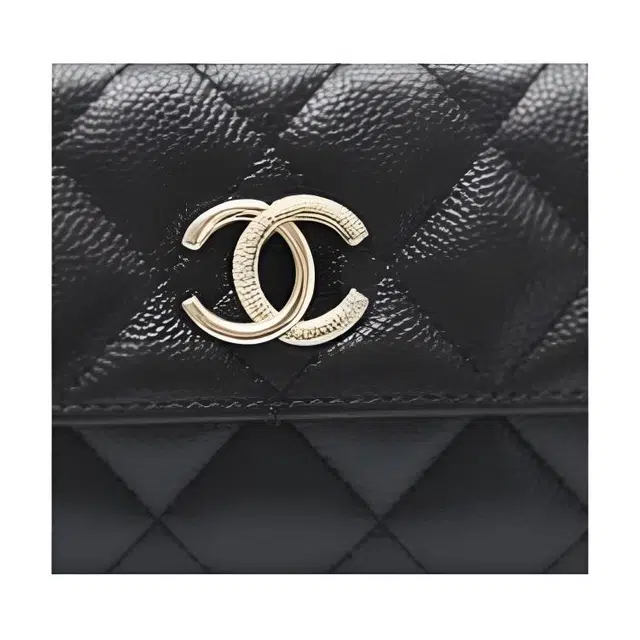 CHANEL Quilted Calfskin Card Holder Black