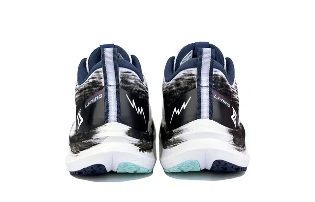 LiNing Chitu 8 Lightning 2.0 Gift Pack