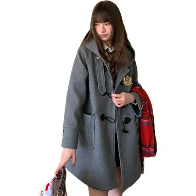 东鲸岁时记 开学季高智感学院风少女感甜美可爱小清新温柔舒适时尚简约日常休闲经典复古保暖牛角扣外套秋冬季毕业季大衣 女款 礼盒装