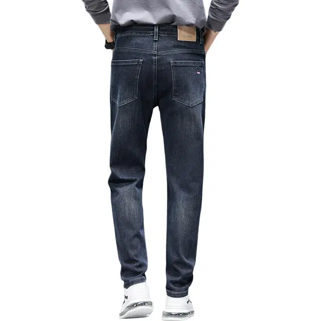 潮人榜 美式高端轻商务秋冬款百搭皮牌设计感潮流日常通勤时尚休闲中腰修身舒适直筒小脚弹力牛仔裤 男款