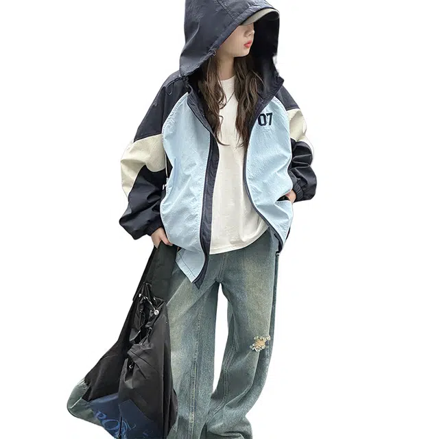 黑恐龙户外服 儿童女大童休闲夹克冲锋