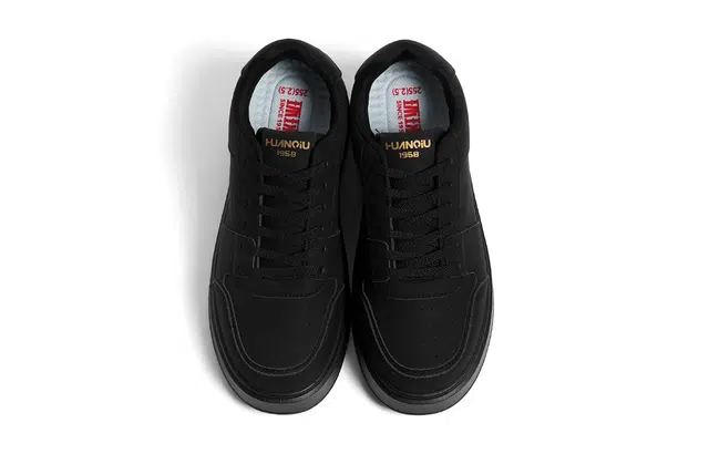 HUANQIU Thick Sole Sneakers Black