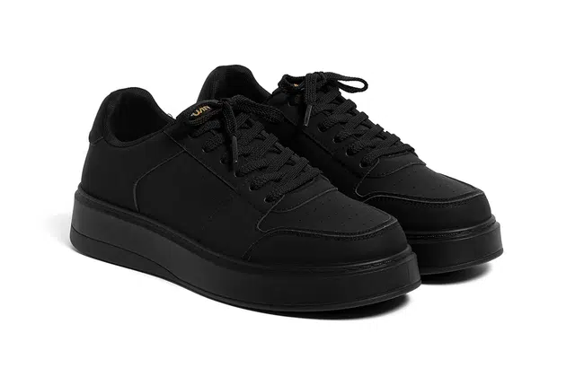 HUANQIU Thick Sole Sneakers Black