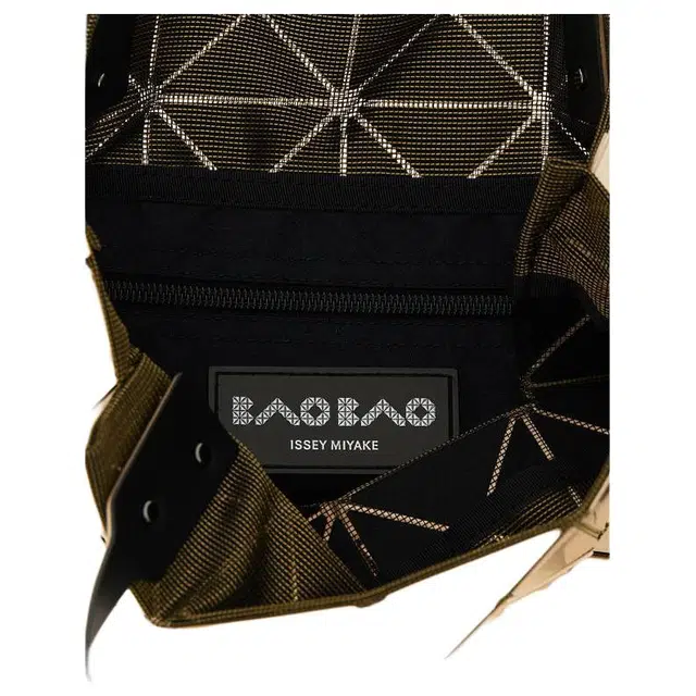 ISSEY MIYAKE CARAT