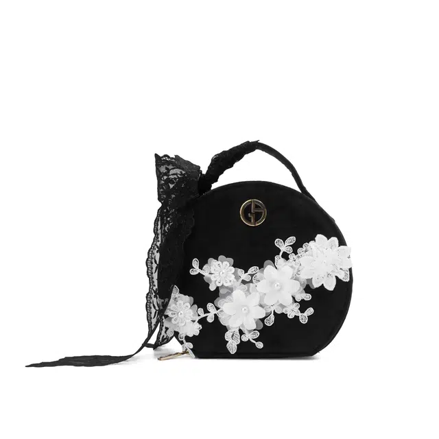 阿玛尼【定制化妆包】伊朵 夜绽蕾丝 精致 典雅 浪漫 艺术感 韩系慵懒风 约会 通勤 黑色丝绒收纳包 便携