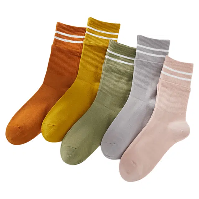 潞优野 高品质抗菌防臭新疆长绒棉条纹减龄学院风运动袜百搭堆堆袜搭配小皮鞋秋冬季 中筒袜 女款
