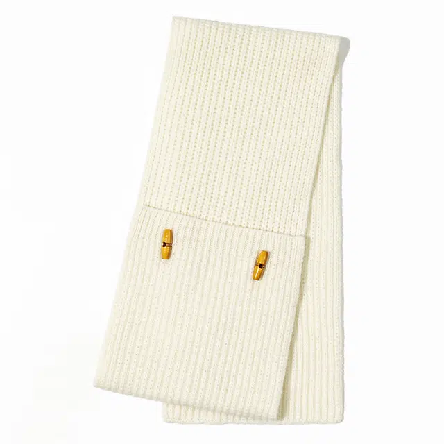 Yimi Huasha Vintage Toggle Wool Neck Warmer