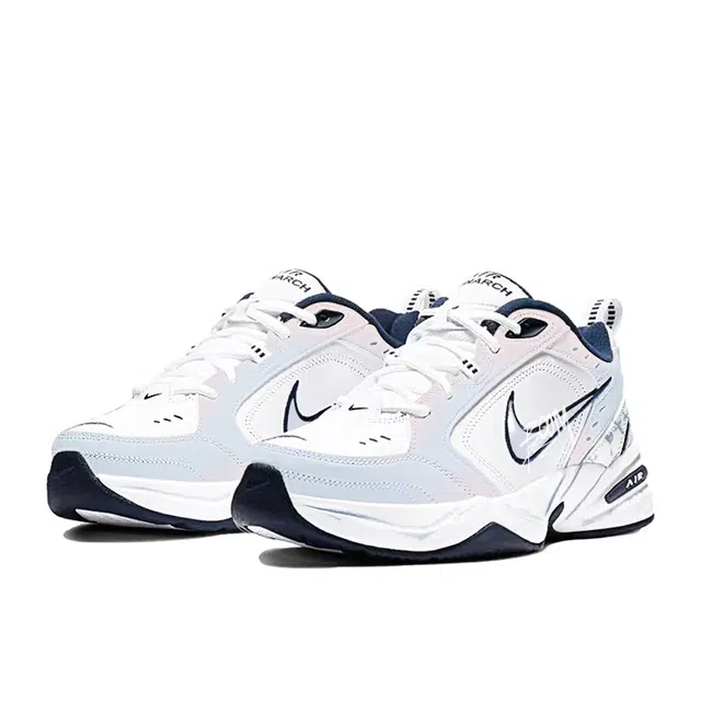 Nike Air Monarch 4