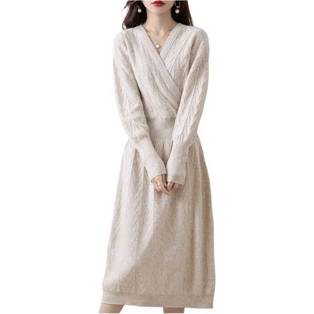 纤丝鸟 优雅温柔风格简约气质舒适百搭设计感宽松显瘦长袖连衣裙 女款