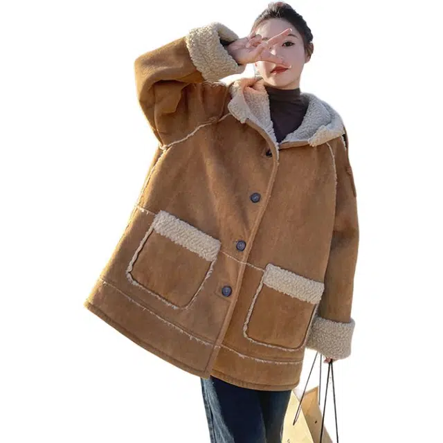 稻草人 卡其色复古羊羔毛小个子加厚皮毛一体棉袄绒感外套 女款