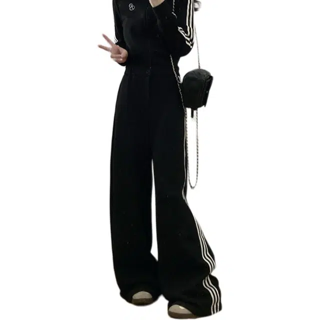 Kiki Clothing Boutique