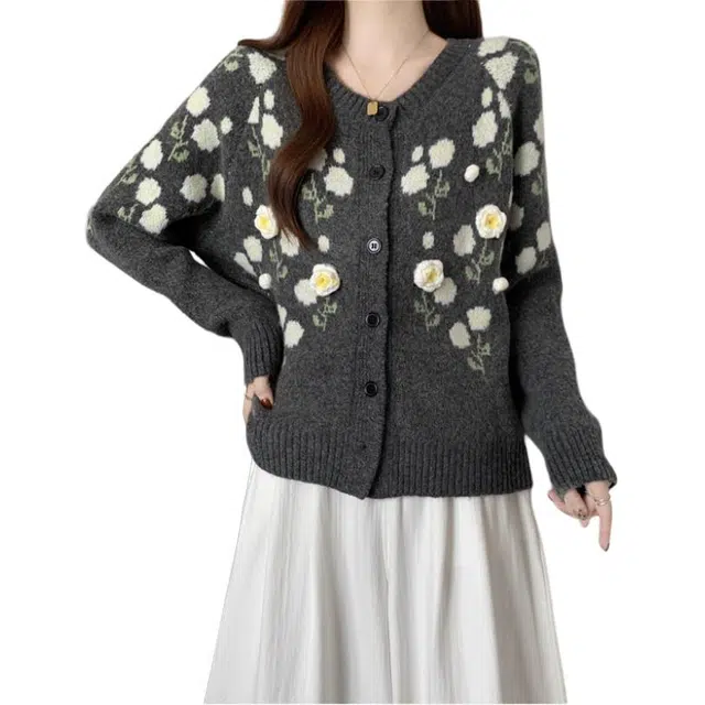 黛尔佳人 植物花卉宽松长袖针织衫 女款