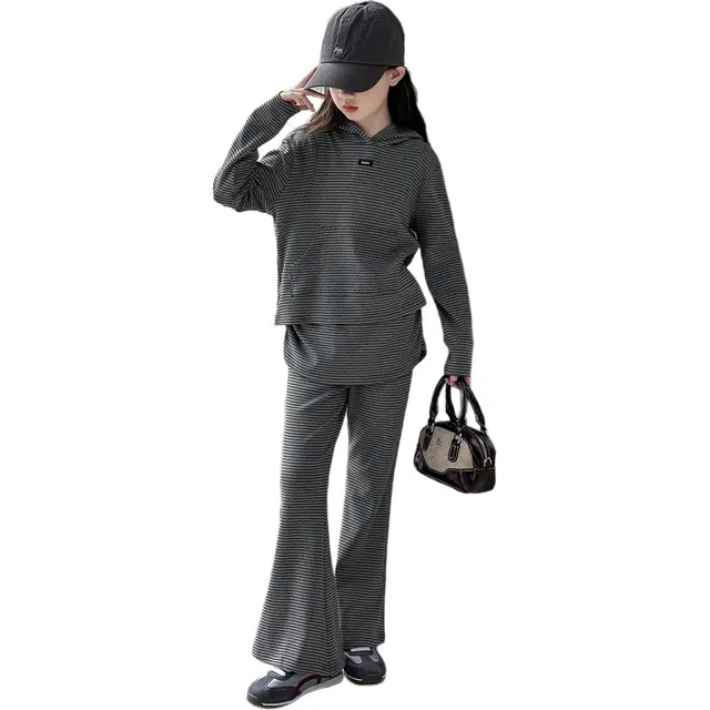 黑恐龙休闲运动套装 条纹中大儿童洋气时髦打底衫秋季上衣服