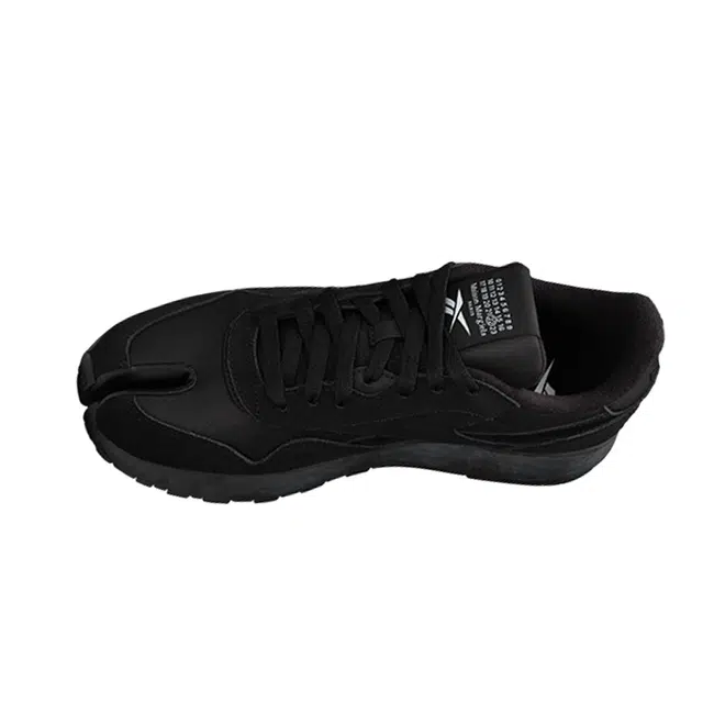 Reebok x Maison Margiela Tabi