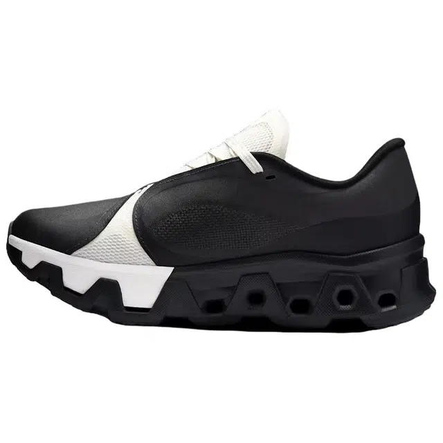 POST ARCHIVE FACTION x On Cloudmonster Hyper