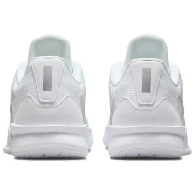 Nike Sabrina 3