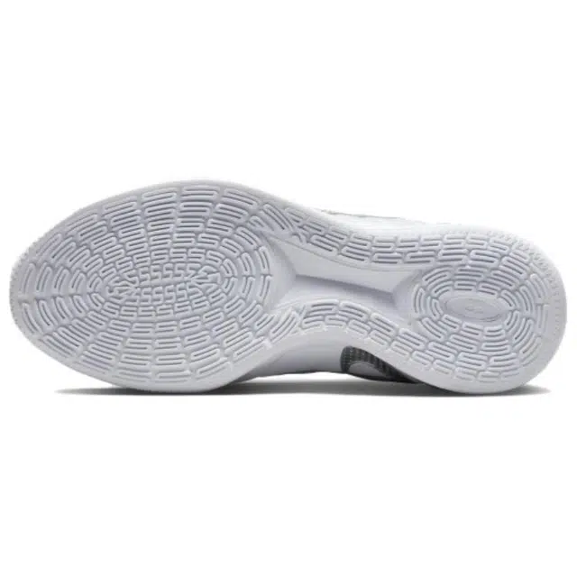 Nike Sabrina 3
