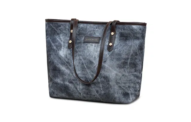 COMELY Tote
