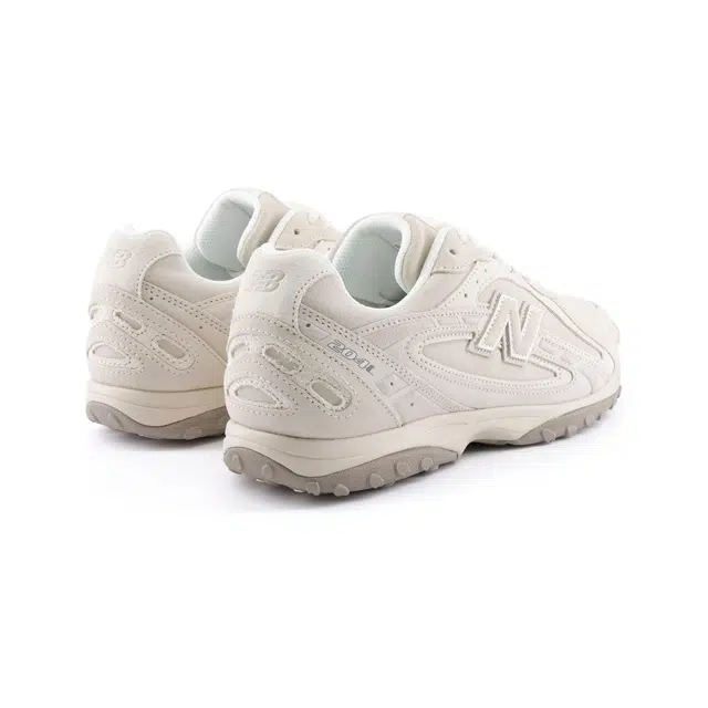 New Balance 204L White