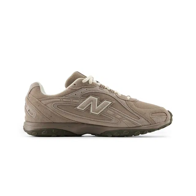 New Balance 204L Light Brown