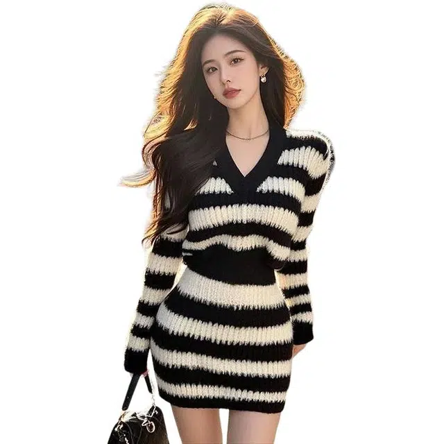 小卷要加油 法式毛衣显瘦撞色秋冬包臀裙高级感条纹千金富家女修身黑白长袖连衣裙 女款