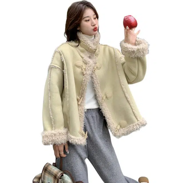 稻草人 绿色小个子时尚皮毛一体减龄加厚羊羔毛上衣绒感外套 女款