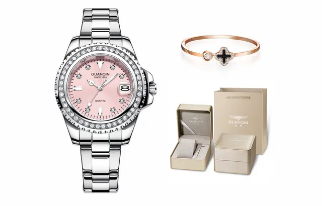 冠琴 高颜值手表 小圆表 石英机芯 精钢表带 国表 女表 粉色表盘 夜光防水日历款