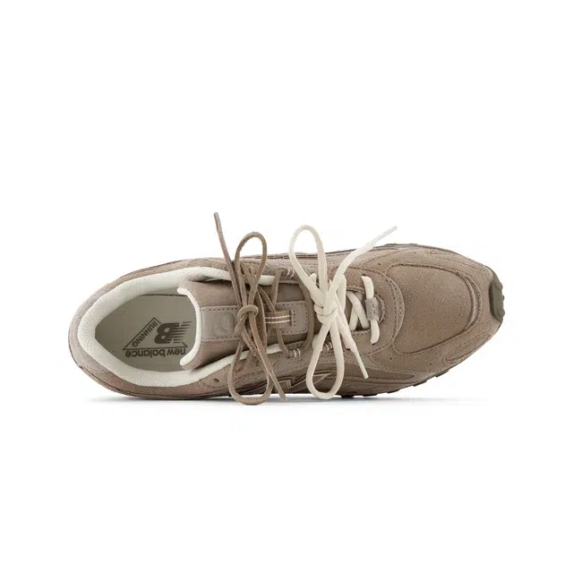 New Balance 204L Light Brown