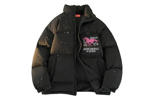 宜而爽 美式街头潮流涂鸦手绘奔腾野马图案字母印花户外运动宽松加厚防寒保暖立领鸭绒外套日常通勤休闲百搭轻薄羽绒服 男女同款