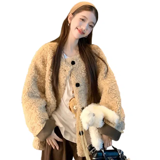 荟萃阁 独特韩系慵懒小香风羊羔毛加绒短款厚绒感外套 女款