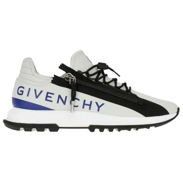 GIVENCHY