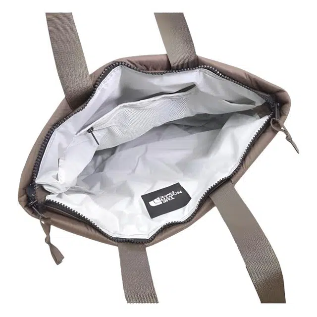 THE NORTH FACE Nuptse 27L Logo