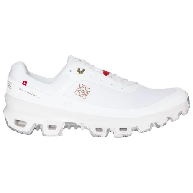 On x LOEWE Cloudventure