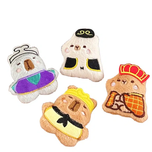 LEVENKENESS Capybara Plush Keychain