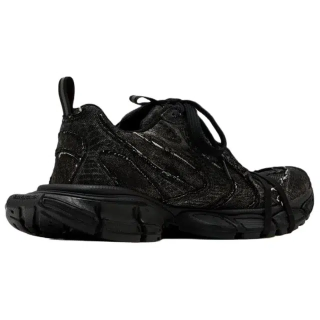 Balenciaga Triple S Black