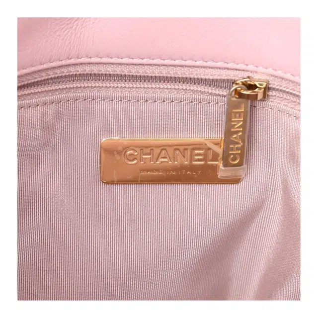 CHANEL 19Bag 23C