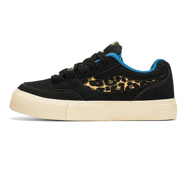 URBAN AUTHENTIC