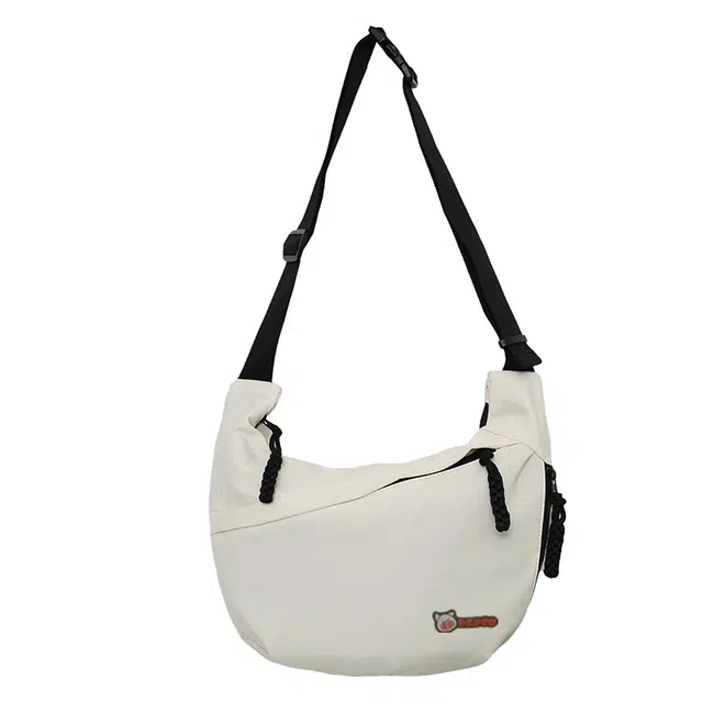 小猪班纳 休闲百搭斜挎通勤 尼龙 单肩包 常规 男女同款情侣款 多色