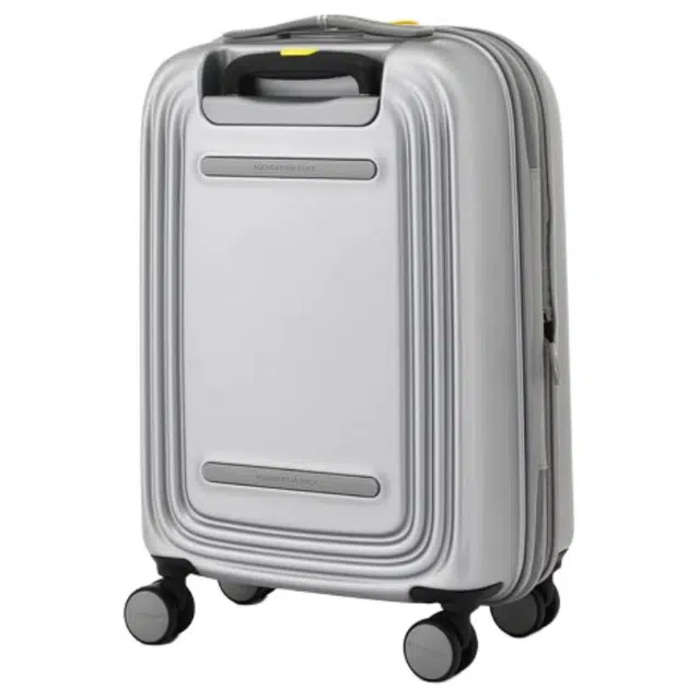 Mandarina Duck 20