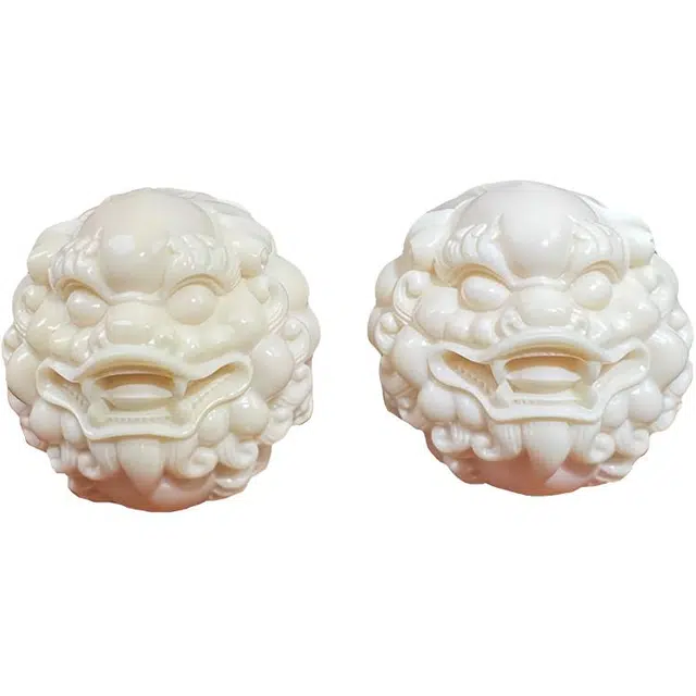 凯真 精工雕刻国潮新中式文玩貔貅把玩手持保健球转运招财纳福上岸 礼盒装= 象牙果 手把件 男女同款情侣款