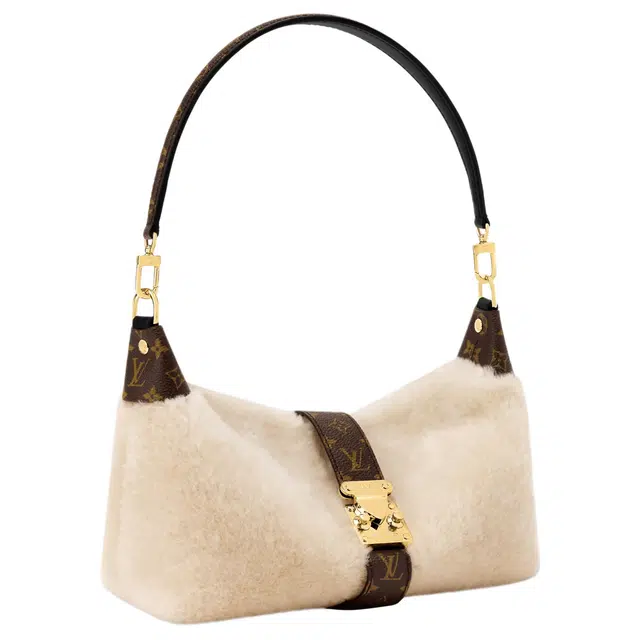 LOUIS VUITTON Pochette Mia