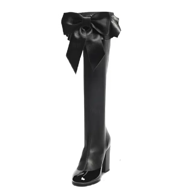 CHANEL 25K Boots Black