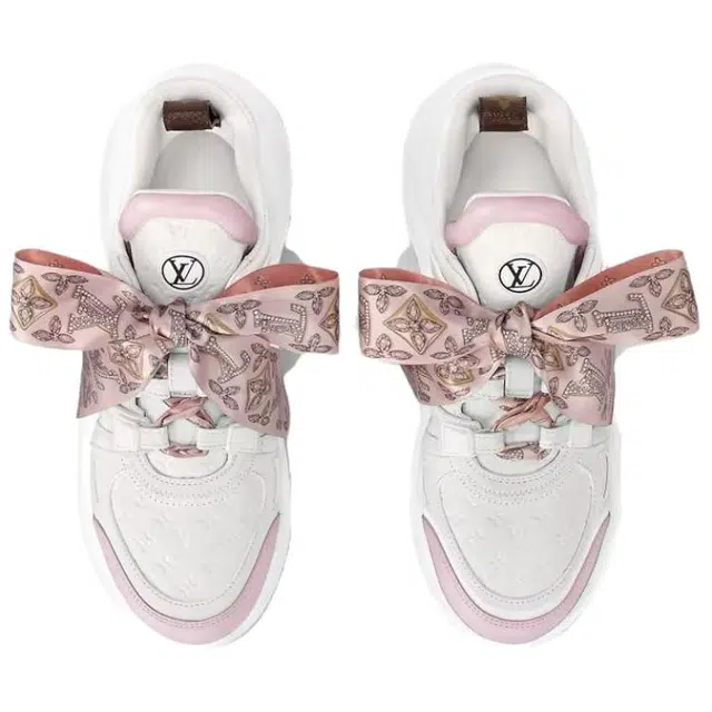 LOUIS VUITTON Archlight 1.0