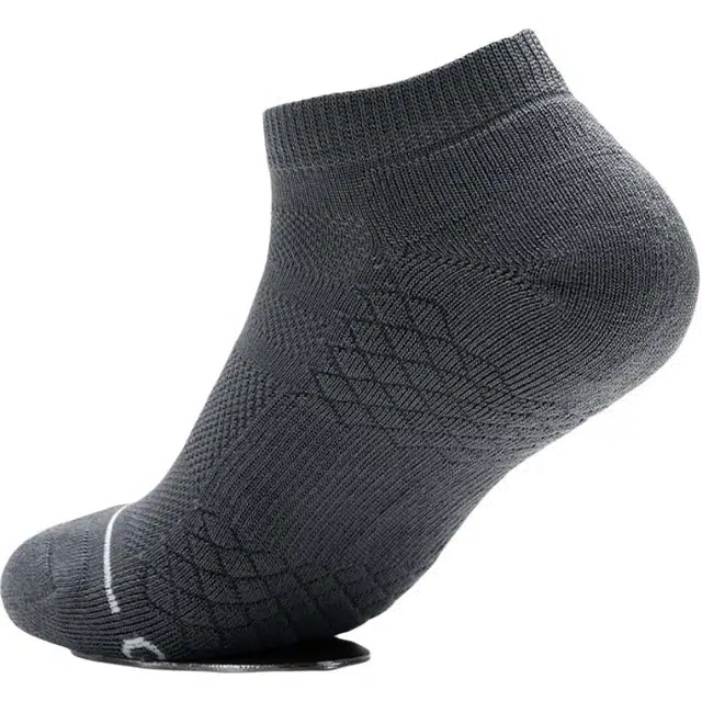 乔丹 防滑短袜跑步训练吸汗透气舒适运动袜 男款 电掣灰