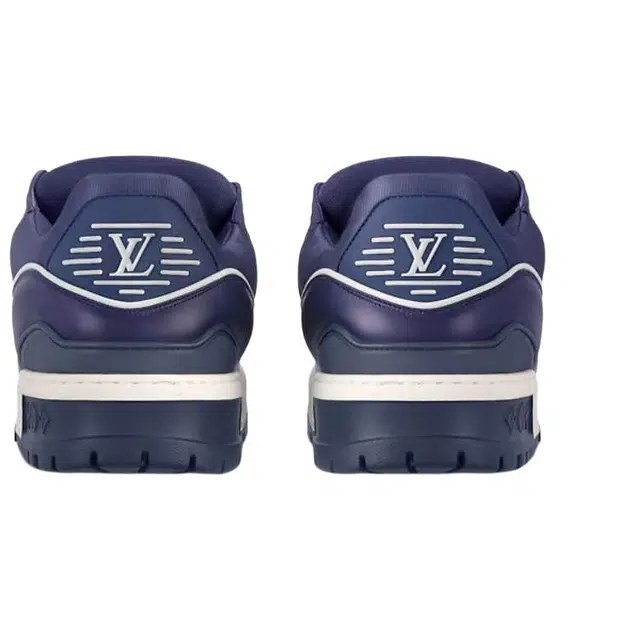 LOUIS VUITTON Trainer Maxi LOVE