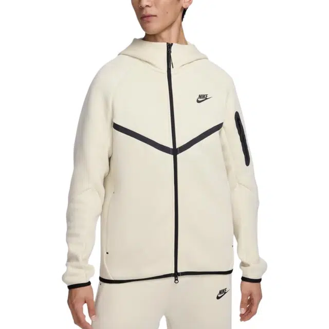 Nike Tech Windrunner