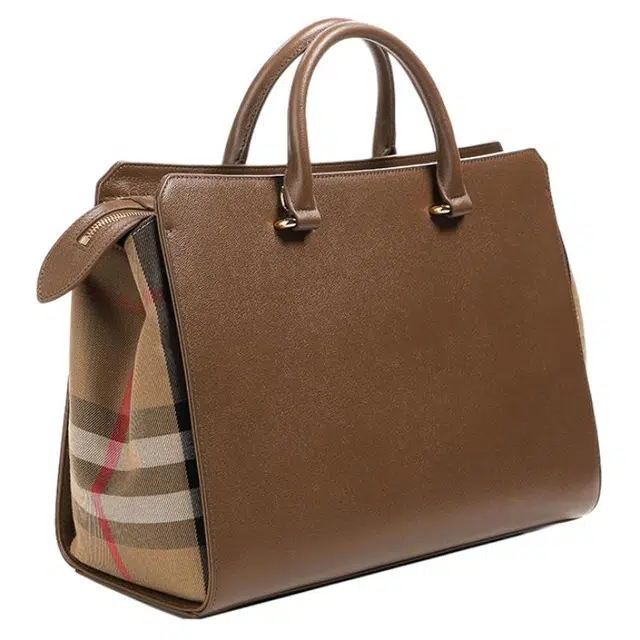 Burberry Banwell Logo