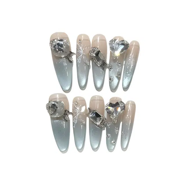 几多萌 细狗穿戴甲 优雅氛围奢华水晶 裸色氛围感猫眼蝴蝶美甲爆闪钻可拆卸  长款冰蓝晕染