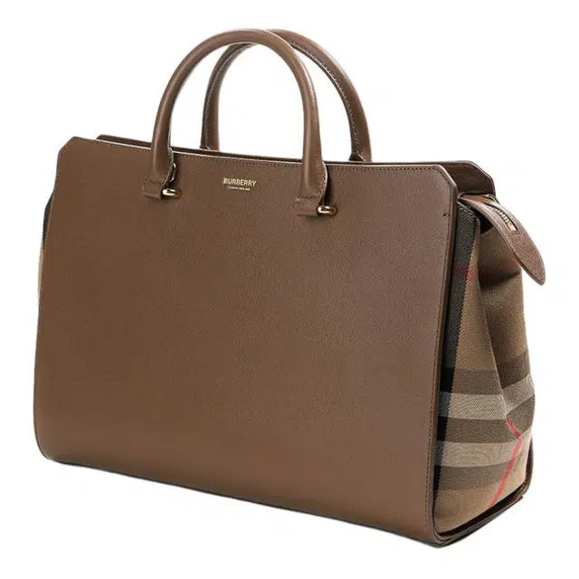 Burberry Banwell Logo